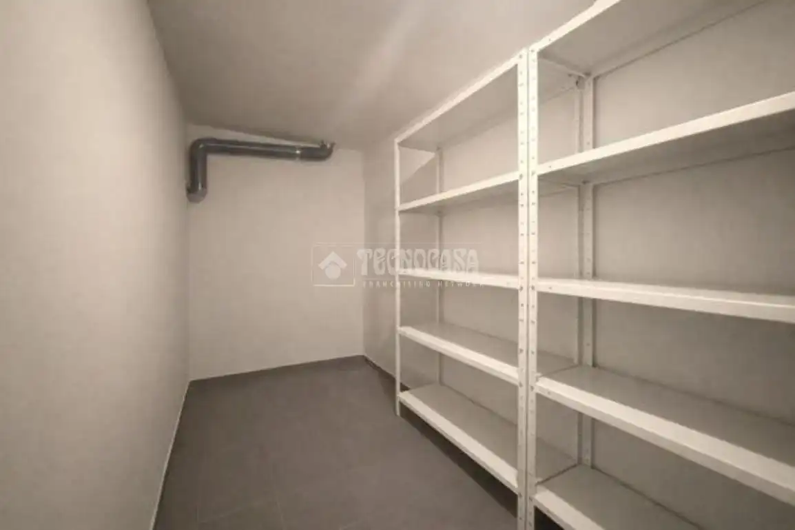 Flat for sale in  Madrid Capital  with Heating