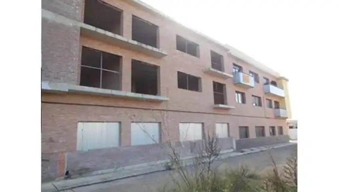 Vista exterior de Edifici en venda en L'Aldea