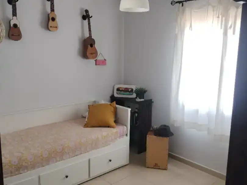 Dormitori de Casa o xalet en venda en La Oliva amb Terrassa i Balcó