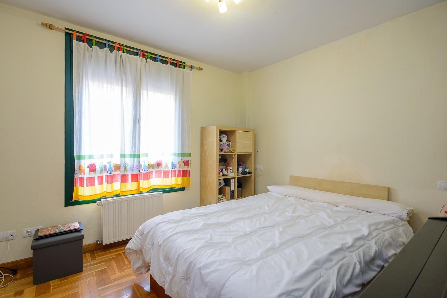 Bedroom of Flat for sale in Gijón   with Heating, Parquet flooring and Terrace