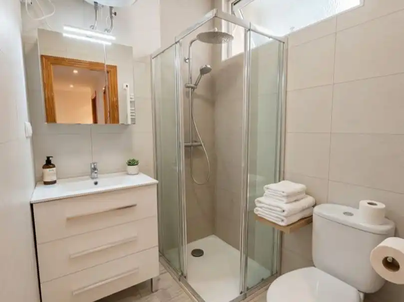 Bany de Àtic en venda en Almería amb Calefacció, Terrassa i Piscina