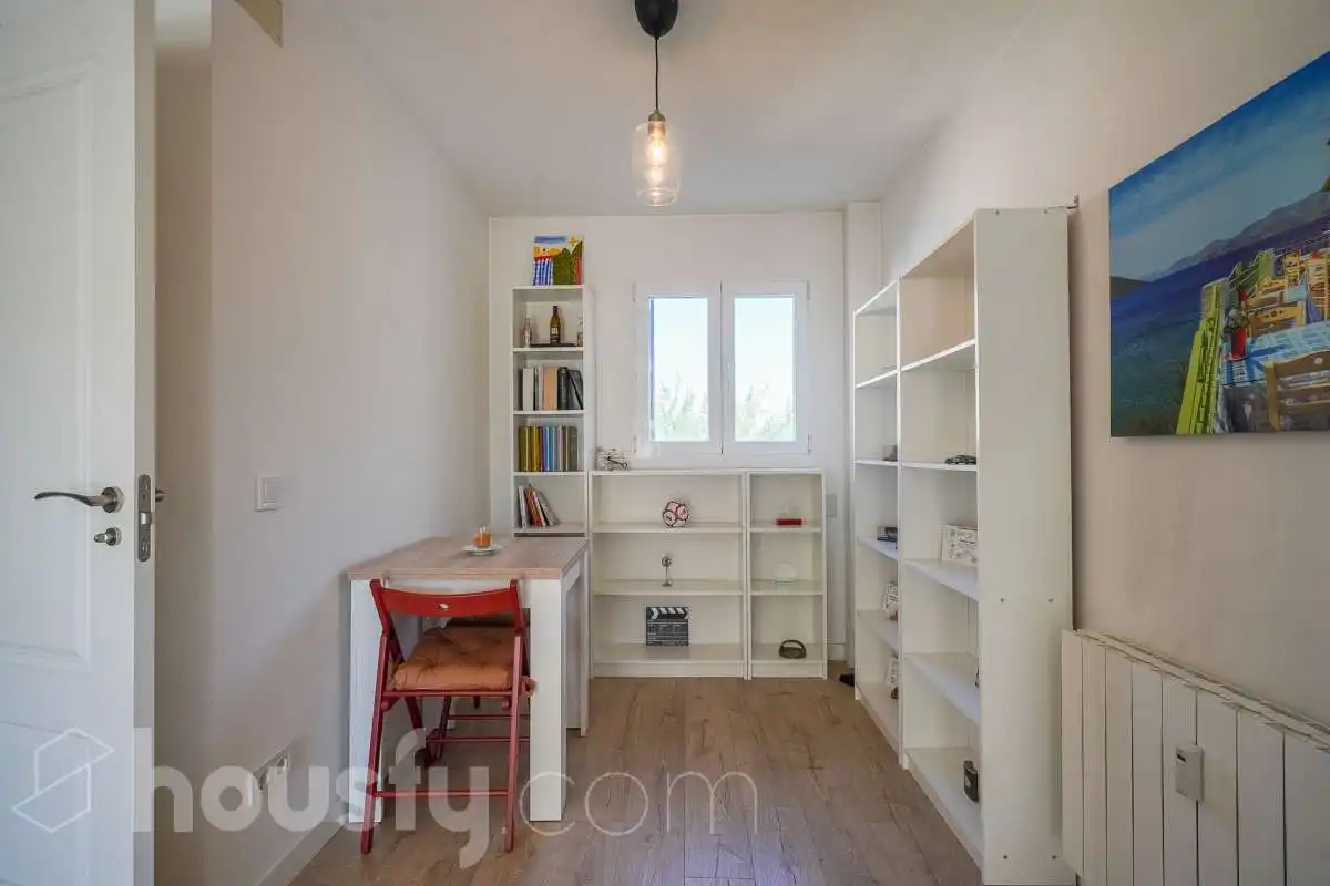 Habitación de Piso en venta en Madrid con Calefacción, Terraza y Trastero