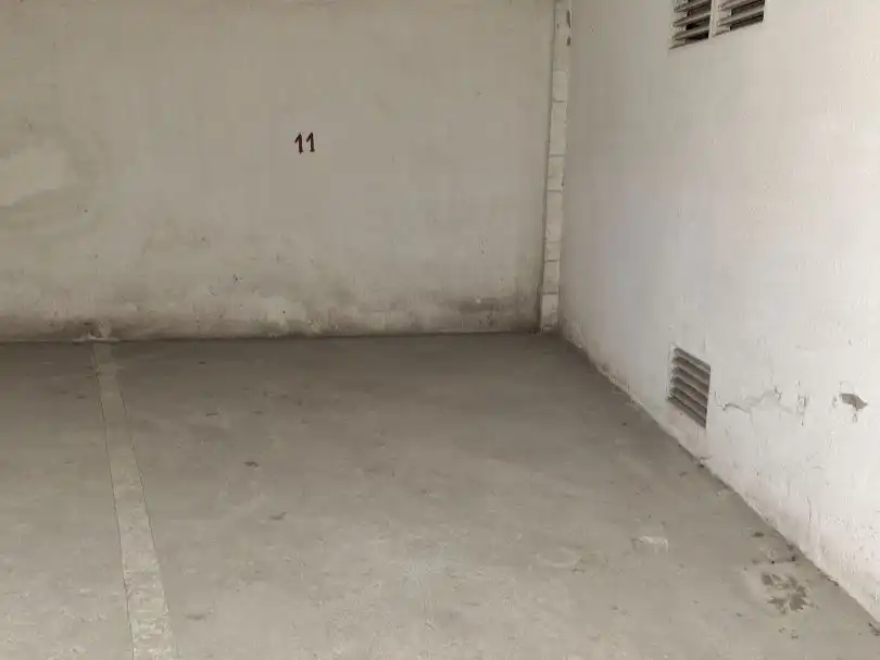 Garage for sale in Bertamirans