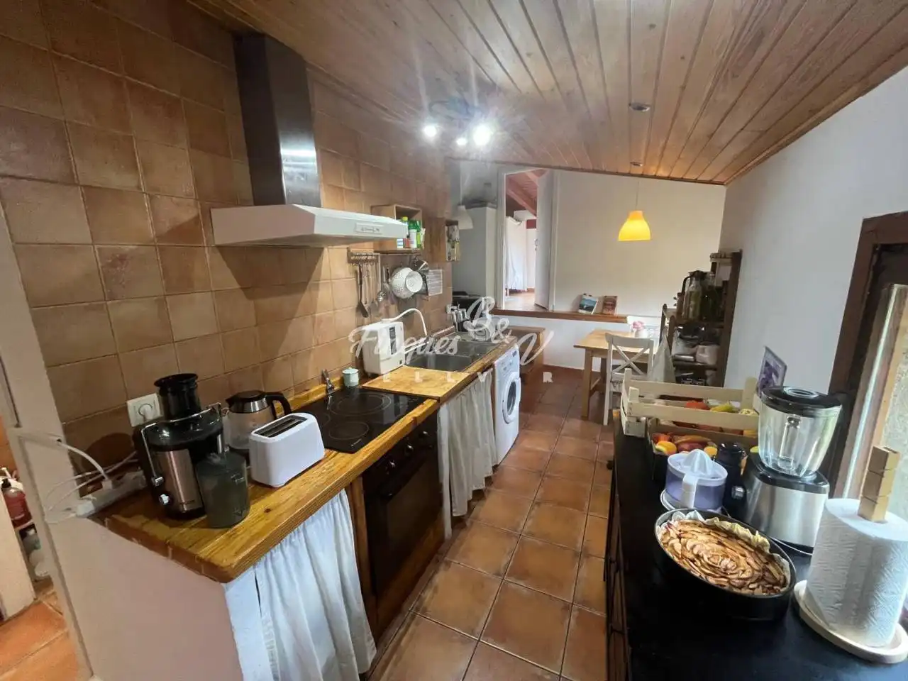Cuina de Casa o xalet en venda en El Pont de Bar amb Calefacció, Jardí privat i Parquet