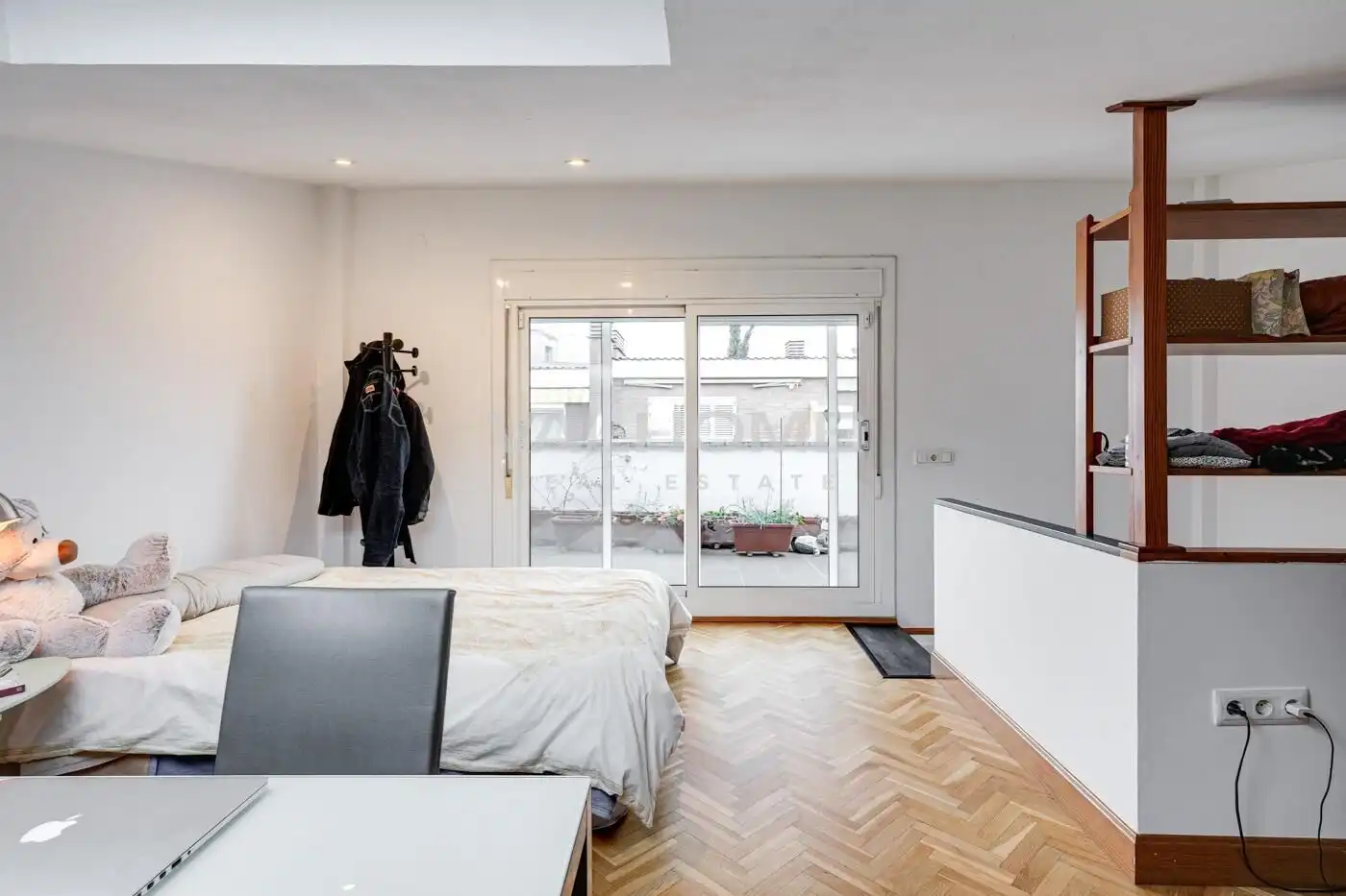 Schlafzimmer von Einfamilien-Reihenhaus zum Verkauf in Sant Cugat del Vallès mit Heizung, Privatgarten und Parkett