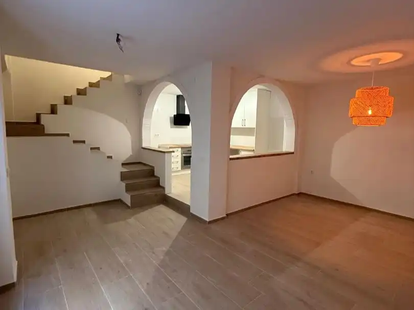 Casa pareada en venta en Montduver 8