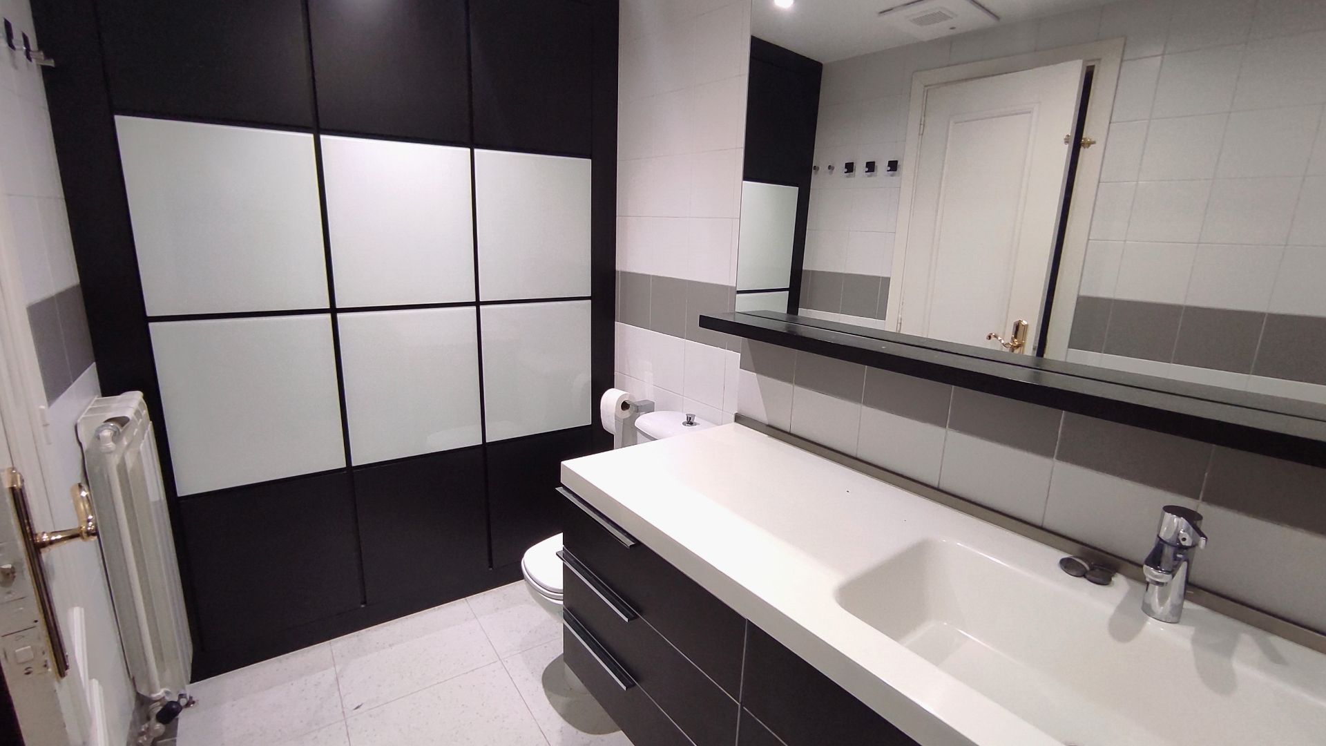 Bathroom of Duplex to rent in Burgos Capital  with Heating, Parquet flooring and Terrace