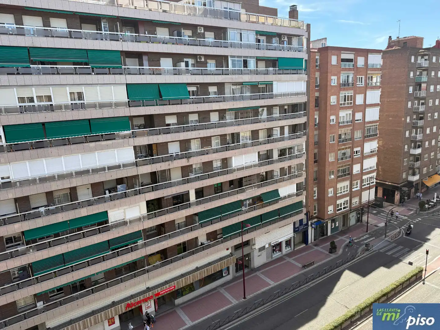 Vista exterior de Piso en venta en Valladolid con Calefacción, Parquet y Terraza