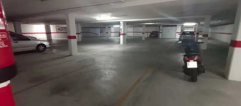 Einzelparkplatz zum Verkauf in Carrer dels Serrans 73, imagen 7