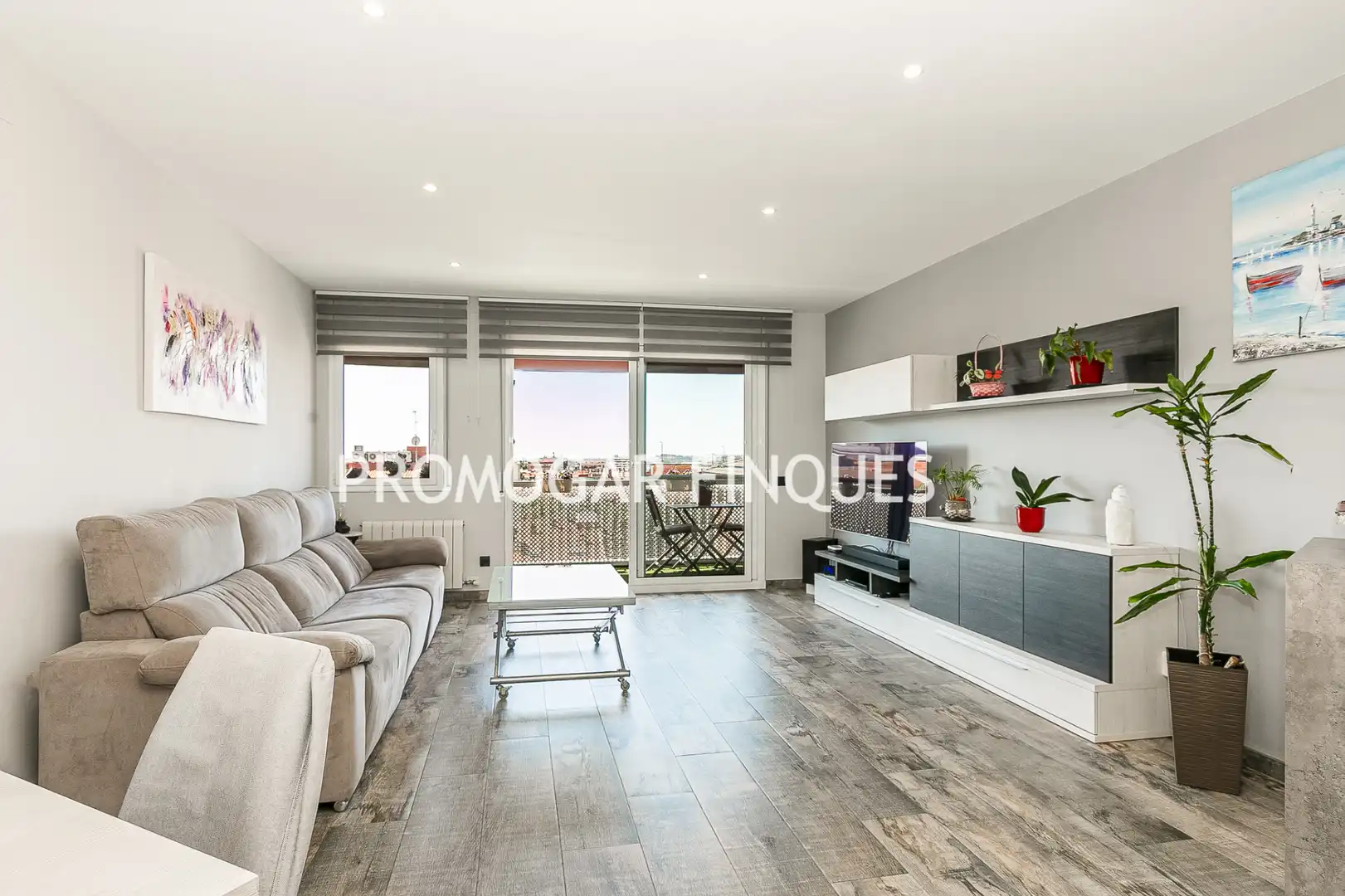 Sala de estar de Piso en venta en Sant Feliu de Llobregat con Aire acondicionado, Calefacción y Terraza