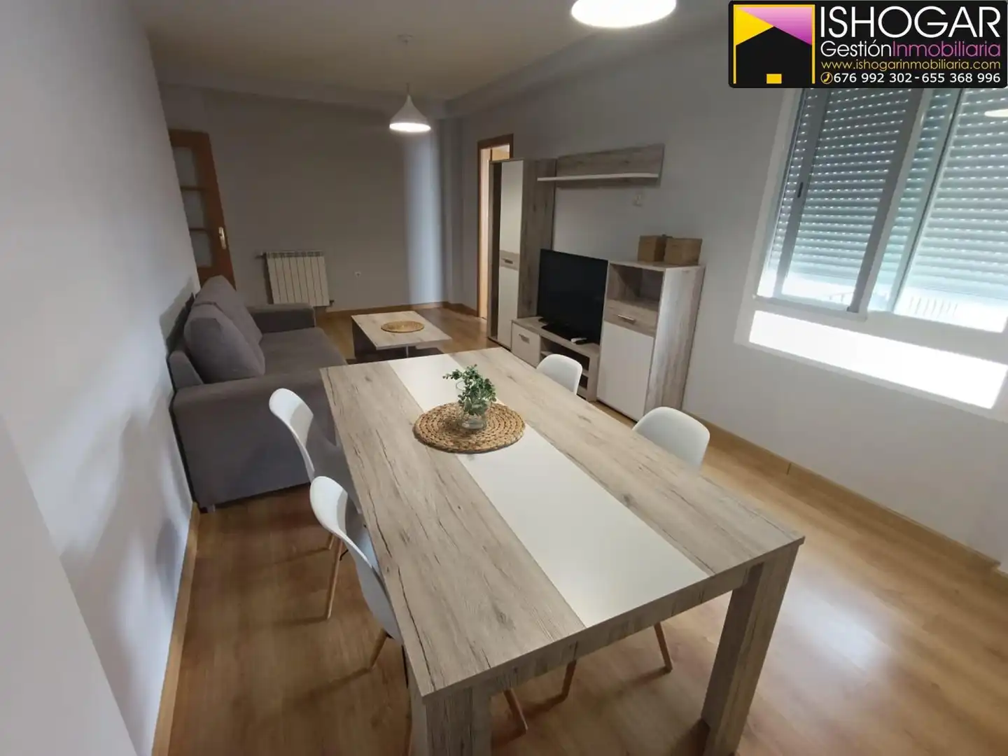 Sala de estar de Piso de alquiler en Valdepeñas con Aire acondicionado, Calefacción y Amueblado