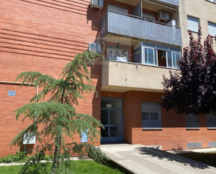 Vista exterior de Apartament en venda en Navalmoral de la Mata amb Aire condicionat i Terrassa