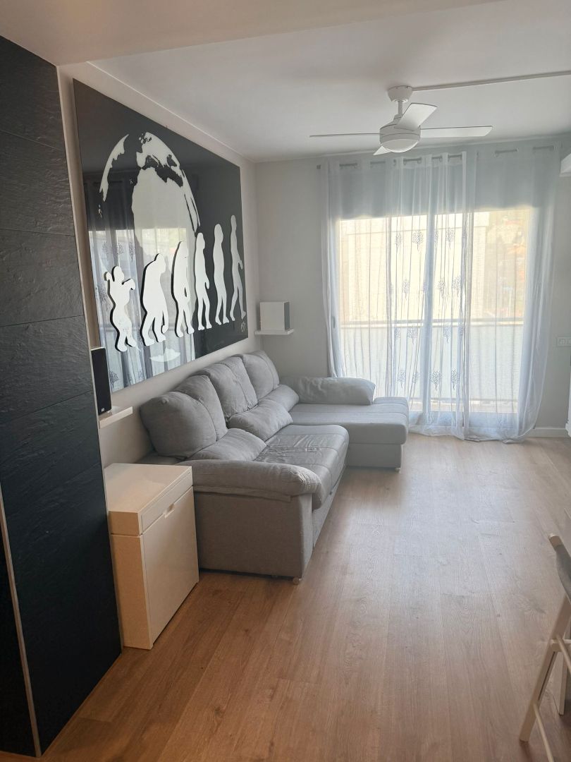 Sala de estar de Piso en venta en Terrassa con Aire acondicionado, Calefacción y Jardín privado