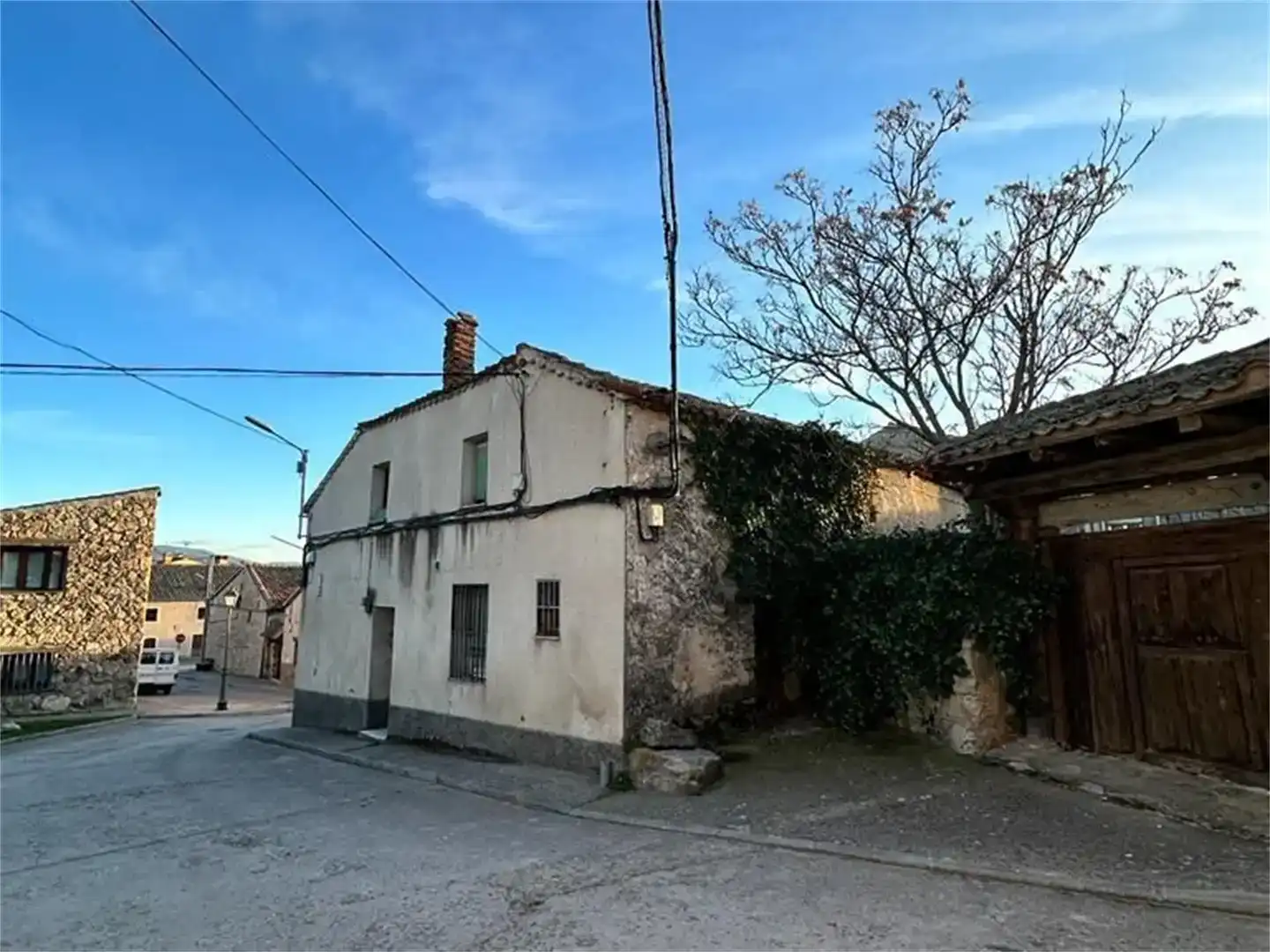 Vista exterior de Casa o xalet en venda en Basardilla, Segovia
