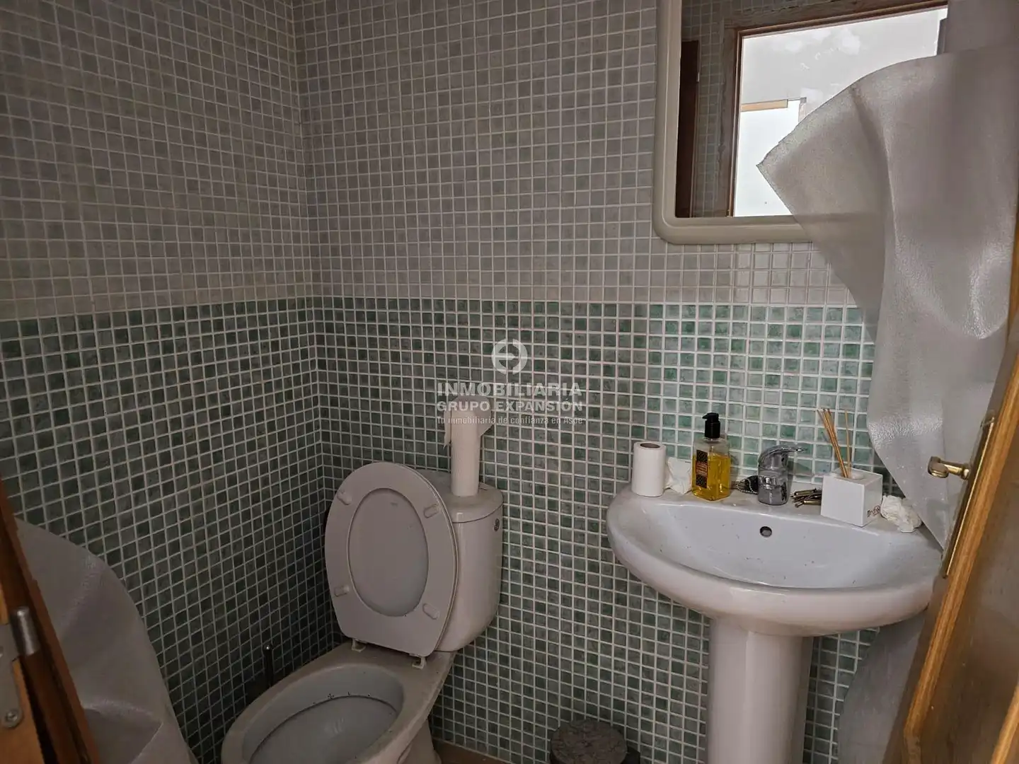 Badezimmer von Geschaftsraum zum Verkauf in Aspe