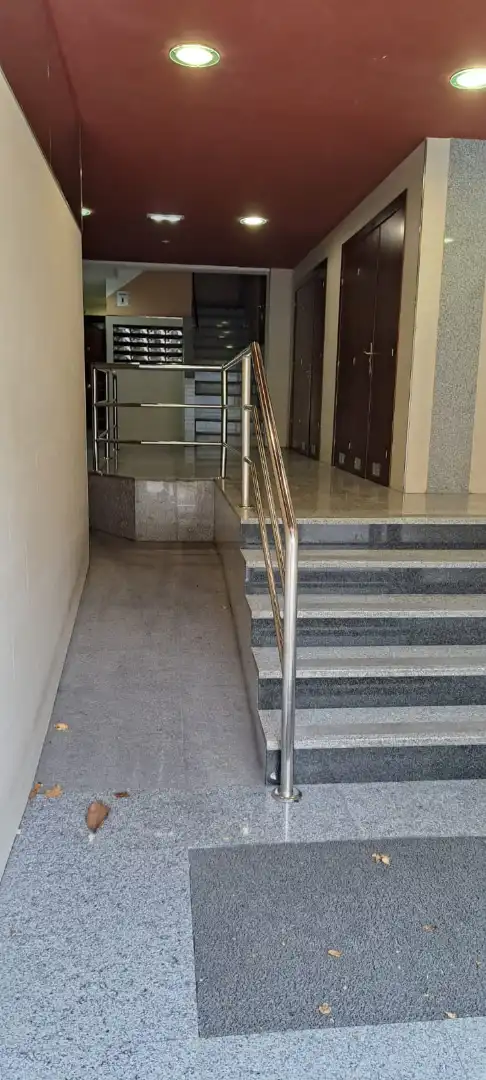 Pis en venda en Oviedo  amb Calefacció, Parquet i Traster