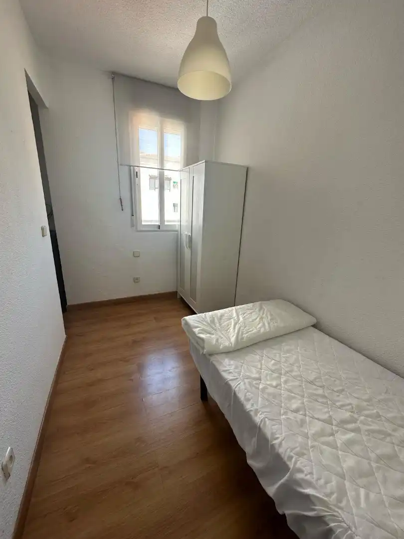 Habitación de Piso de alquiler en Madrid con Aire acondicionado, Calefacción y Parquet