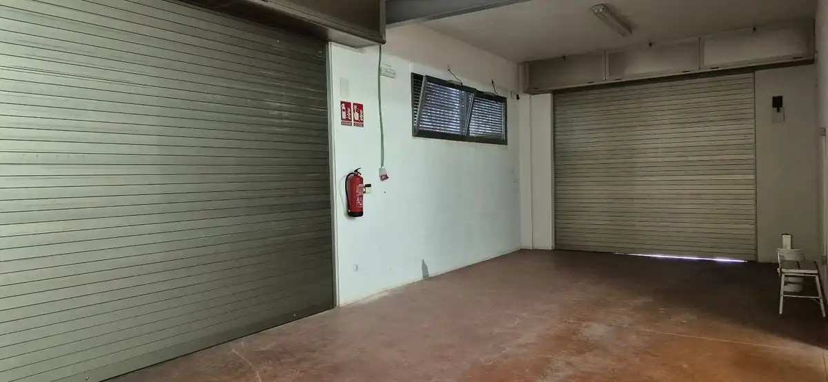 Fabrikhallen zum Verkauf in Av. de la Generalitat, Campello pueblo