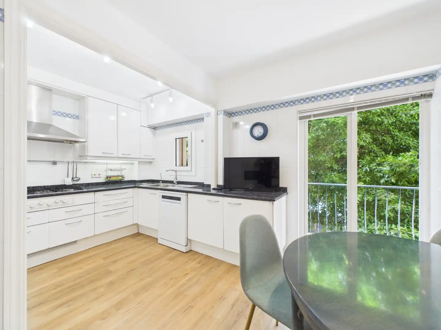 Kitchen of Flat for rent in  Palma de Mallorca  with Air Conditioner, Furnished and Balcony