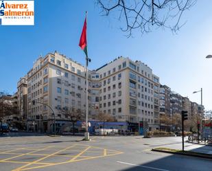 Vista exterior de Pis en venda en  Granada Capital amb Aire condicionat, Calefacció i Terrassa