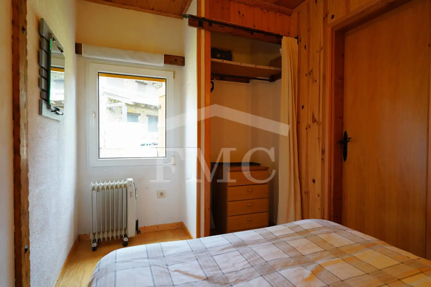 Habitación de Piso en venta en Alp con Calefacción, Parquet y Terraza
