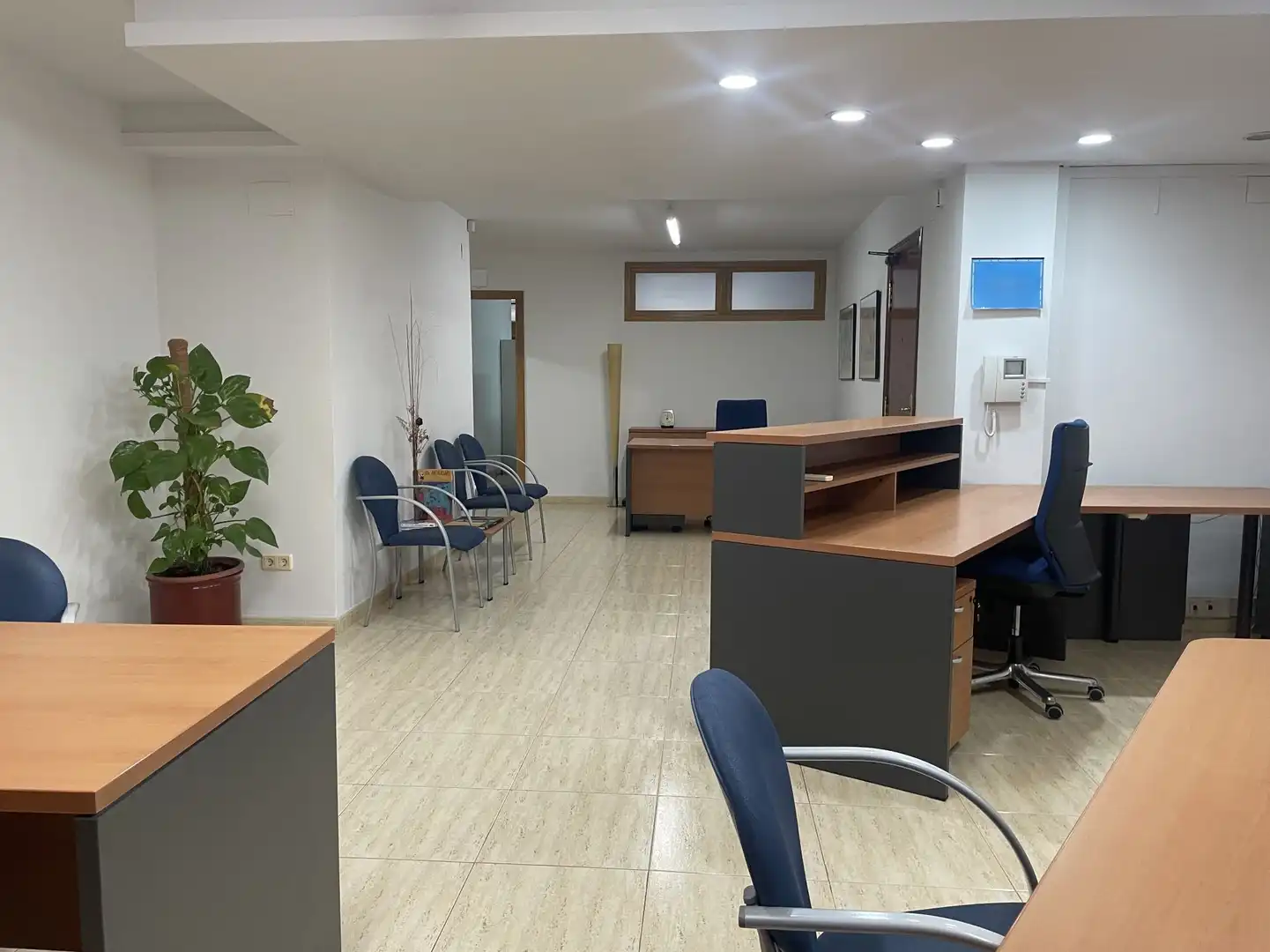 Büro zum Verkauf in Ontinyent mit Klimaanlage