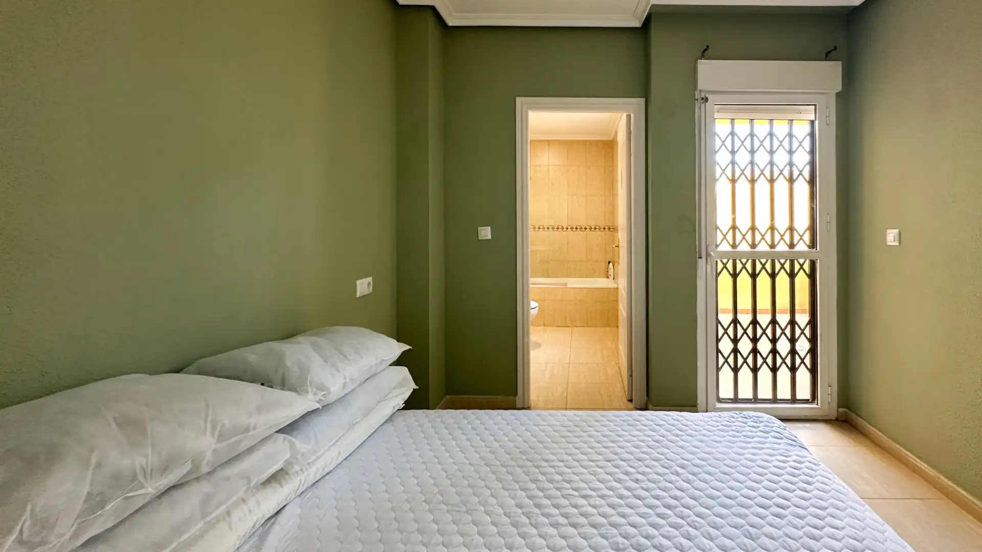 Bedroom of Houses for sale in Daya Nueva  with Swimming Pool