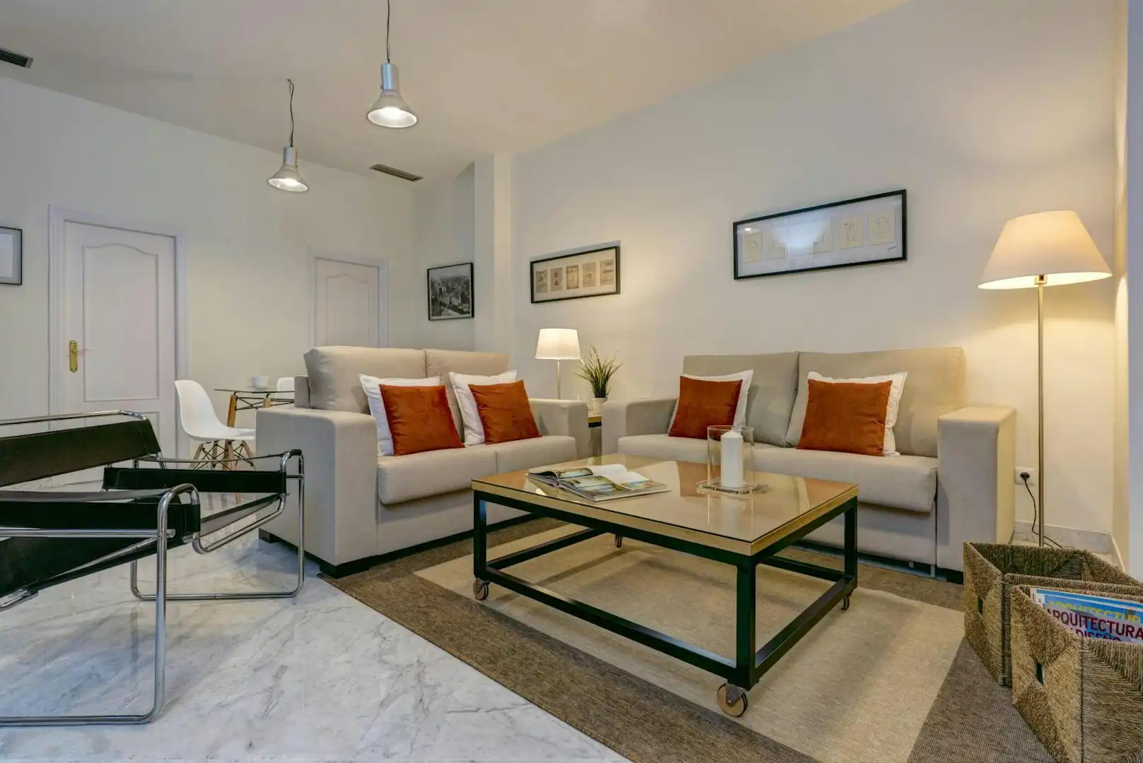 Sala de estar de Piso de alquiler en Sevilla con Aire acondicionado, Calefacción y Lavadora