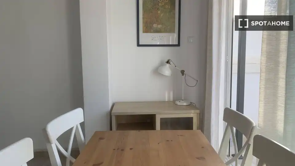 Dining room of Flat for rent in Valencia  with Air Conditioner, Heating and Furnished