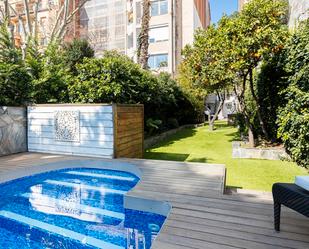 Piscina de Casa o xalet en venda en  Barcelona Capital amb Jardí privat, Terrassa i Piscina