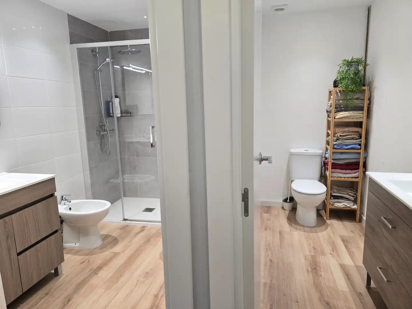 Baño de Piso en venta en Sabadell con Calefacción, Parquet y Terraza