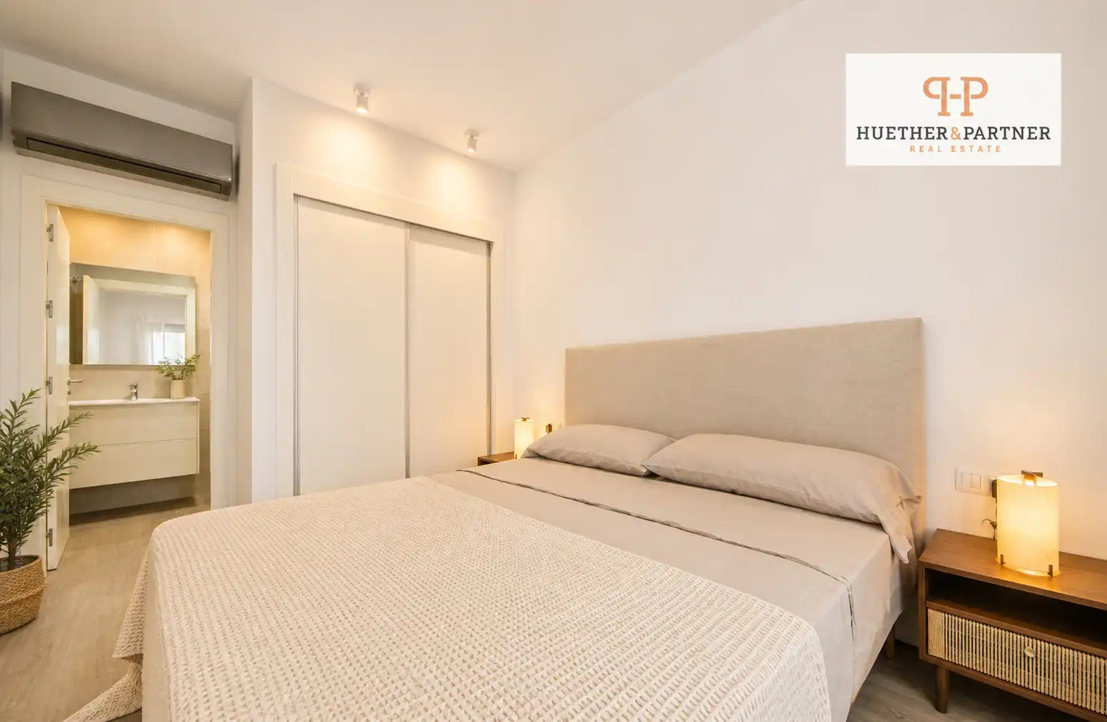 Bedroom of Flat for sale in Manacor  with Air Conditioner and Heating