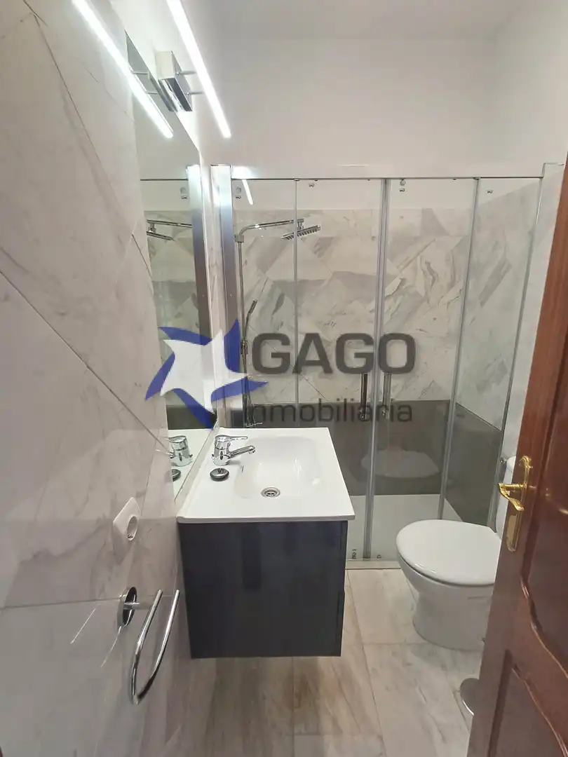 Baño de Ático de alquiler en Córdoba con Aire acondicionado, Calefacción y Terraza