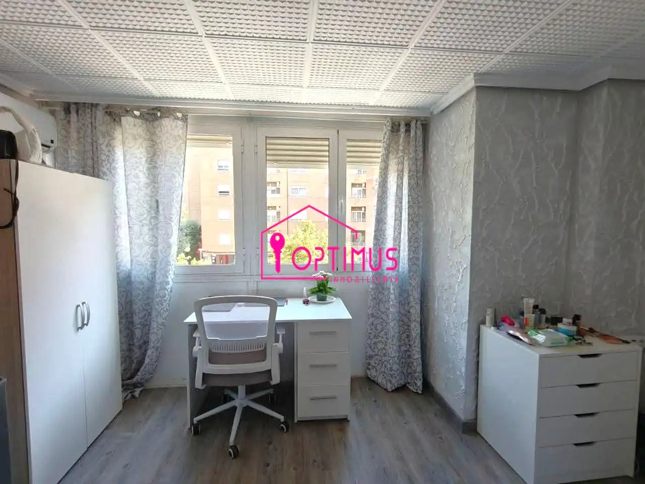 Dormitori de Apartament en venda en Xirivella amb Aire condicionat, Moblat i Forn