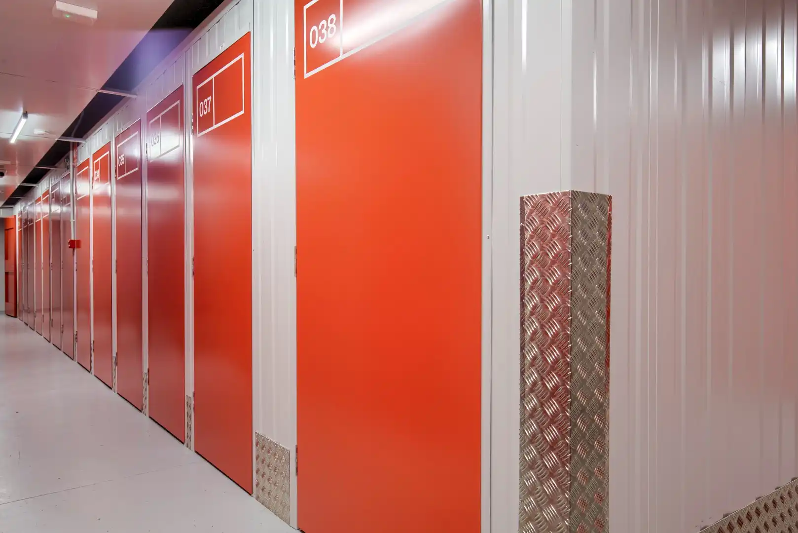 Storage room for rent in Madrid  with Alarm