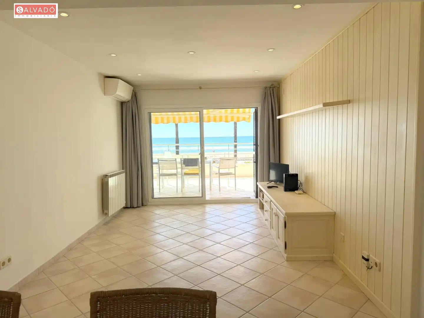 Sala d'estar de Pis en venda en Calafell amb Aire condicionat, Calefacció i Terrassa