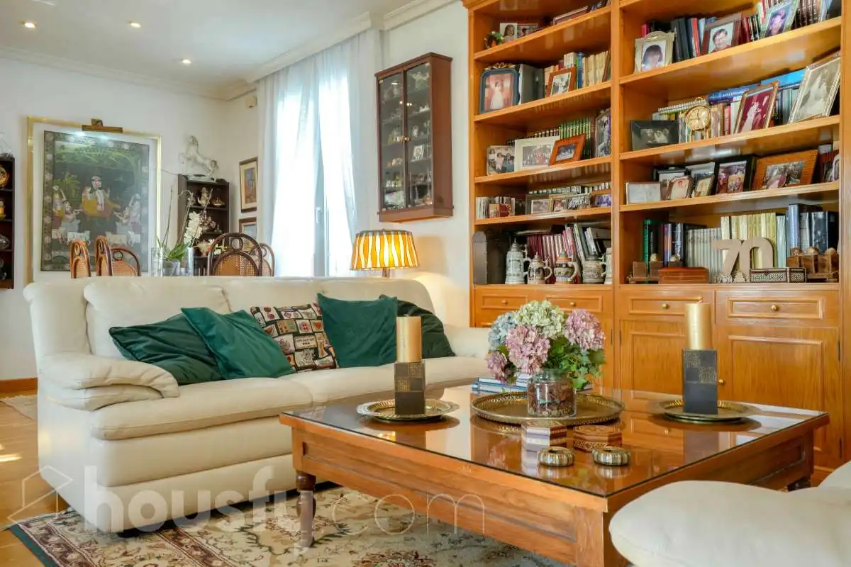 Sala de estar de Ático en venta en Madrid con Aire acondicionado, Calefacción y Parquet