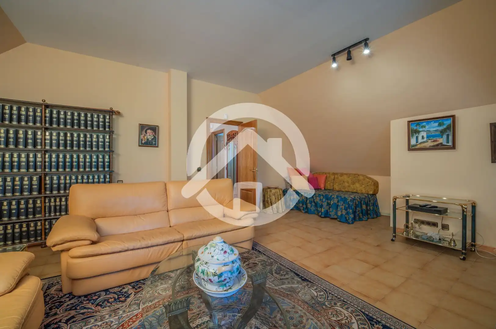 Sala d'estar de Casa o xalet en venda en Campo Real amb Aire condicionat, Calefacció i Jardí privat