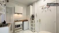 Kitchen of Flat to rent in  Barcelona Capital  with Air Conditioner, Heating and Furnished