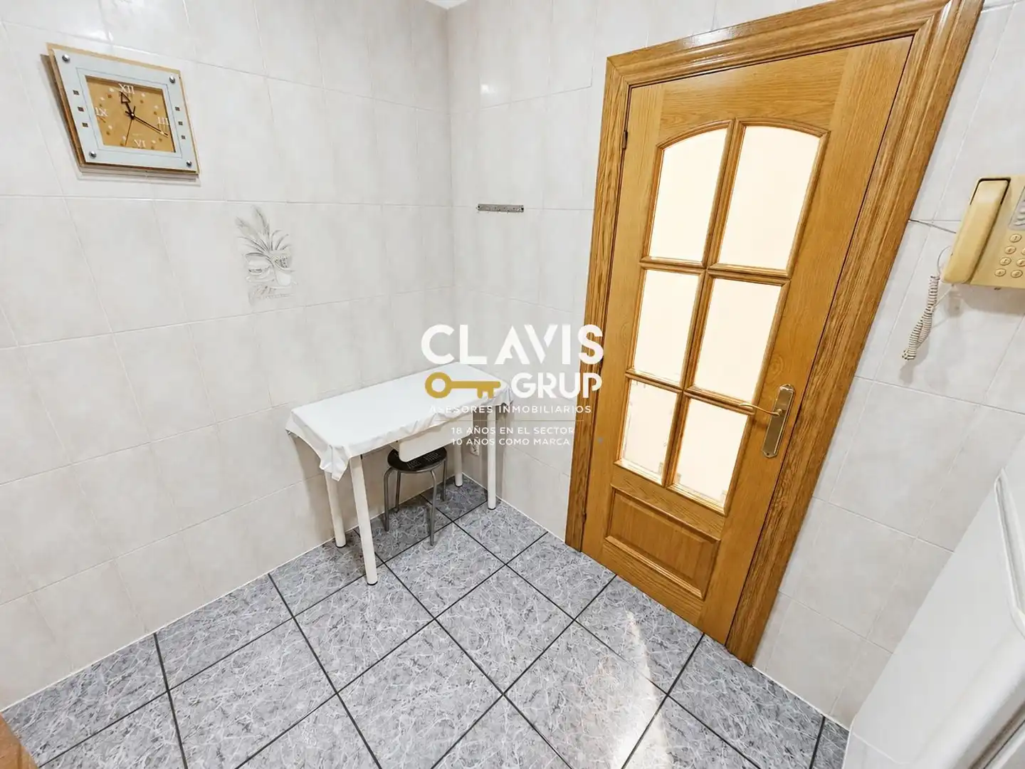 Wohnung zum Verkauf in Barcelona mit Heizung, Terrasse und Möbliert