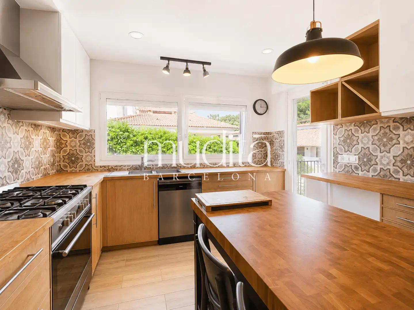 Cocina de Casa o chalet en venta en Roda de Berà con Calefacción, Jardín privado y Terraza
