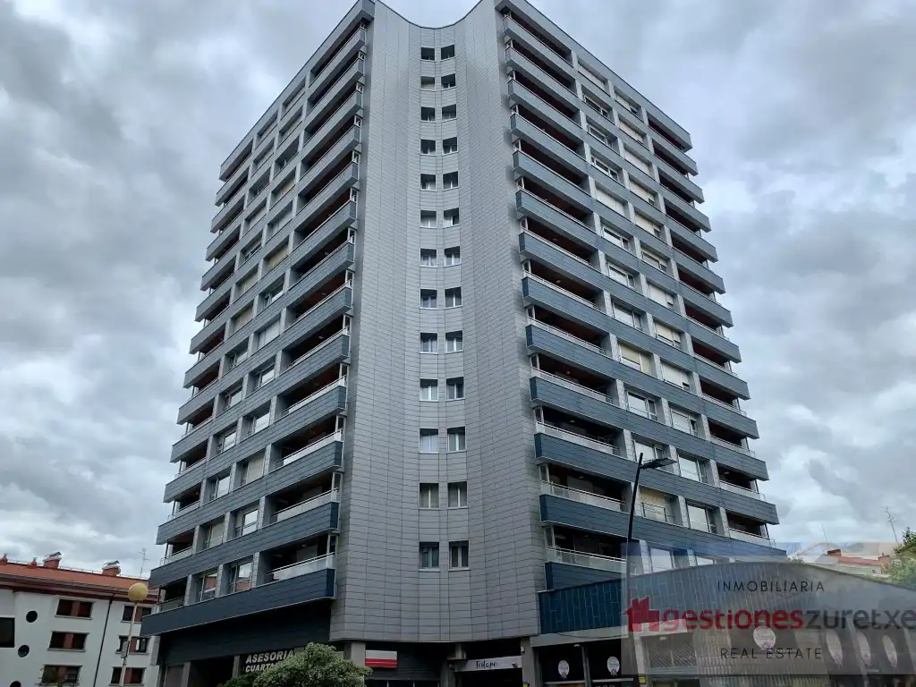 Exterior view of Flat for sale in Bilbao 