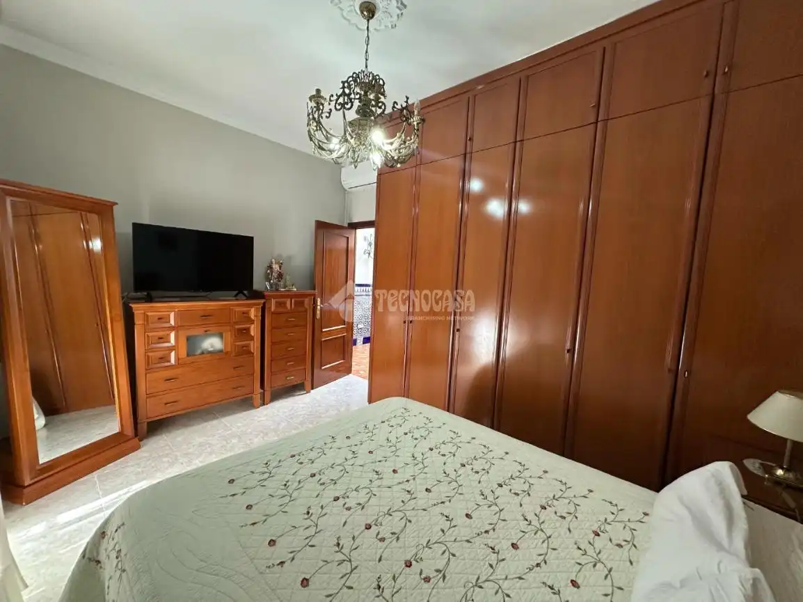 Habitación de Casa o chalet en venta en Carmona