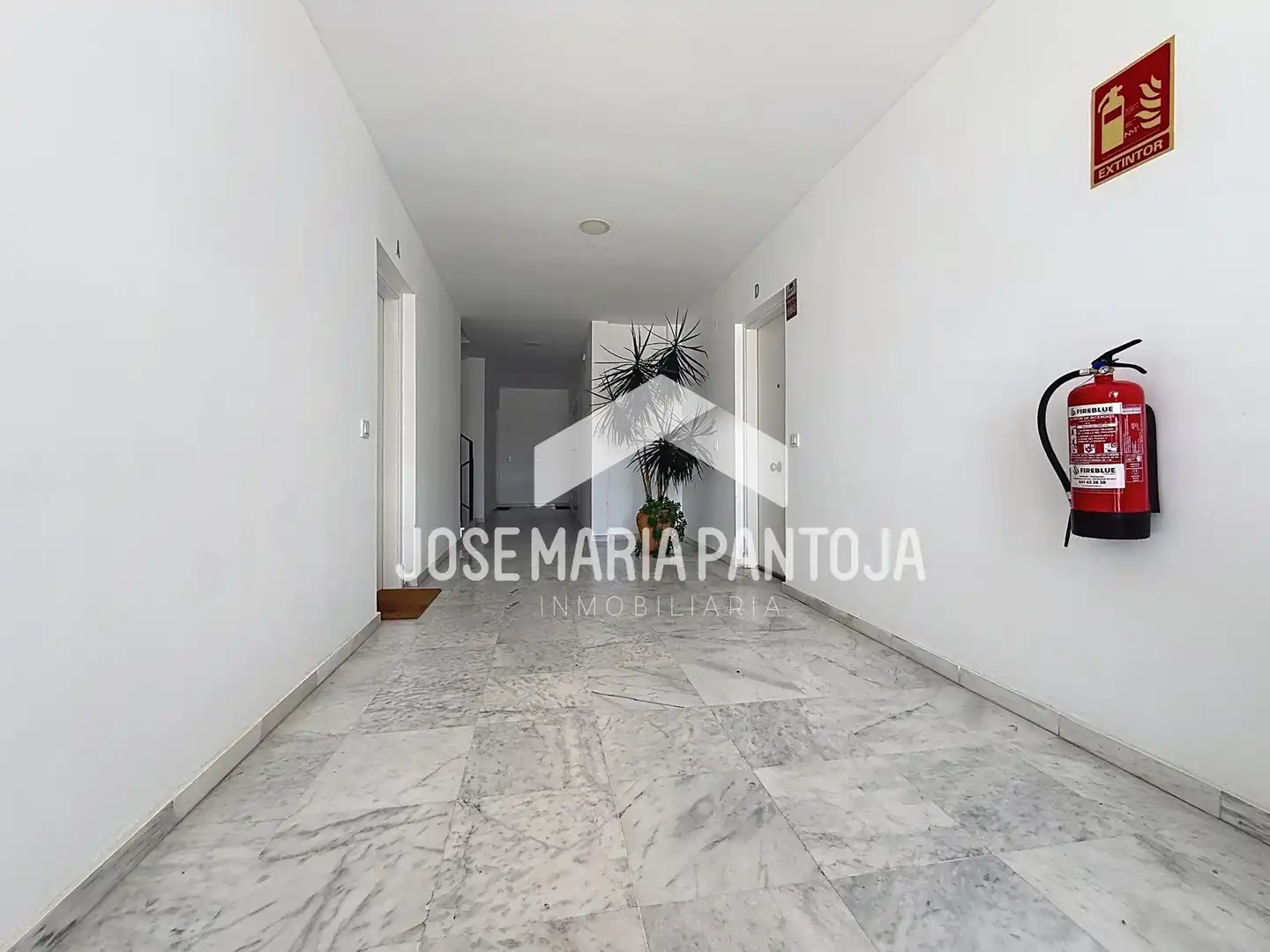 Flat for sale in Arcos de la Frontera  with Air Conditioner, Heating and Storage room