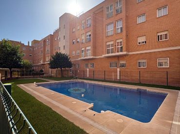 Piso con piscina en venta en Norte