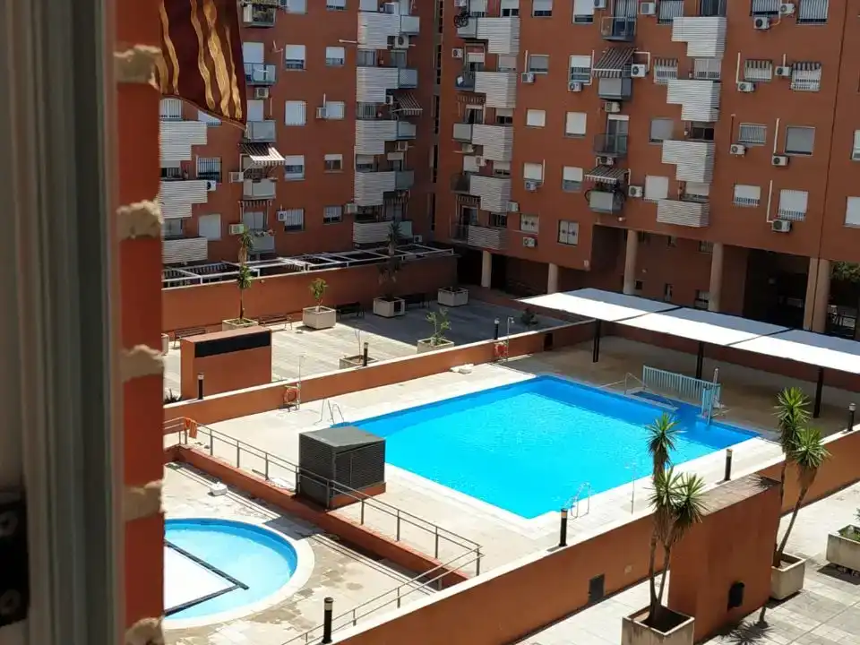 Swimming pool of Flat for share in Sevilla  with Air Conditioner, Swimming Pool and Furnished