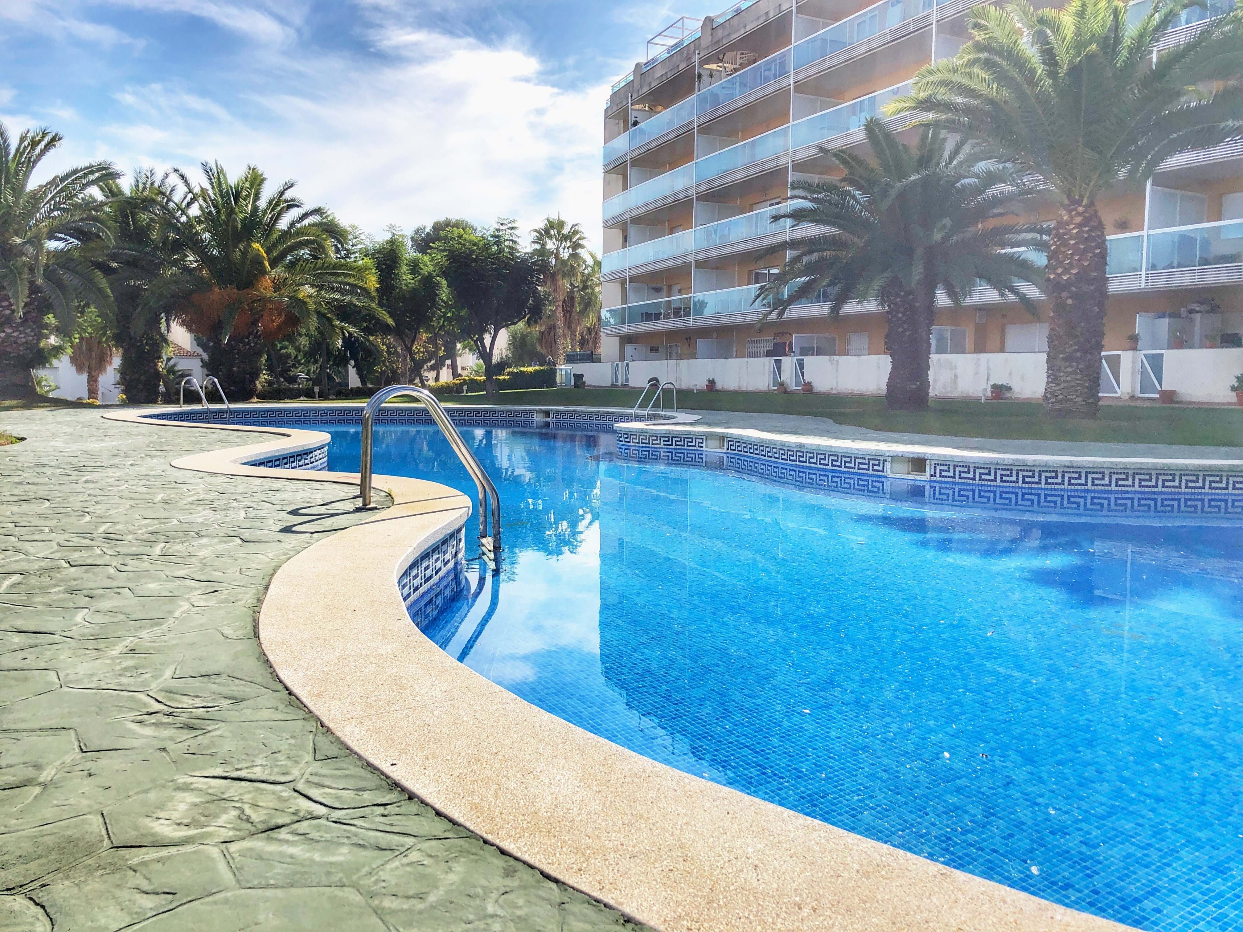 Swimming pool of Flat for sale in Salou  with Air Conditioner, Heating and Terrace