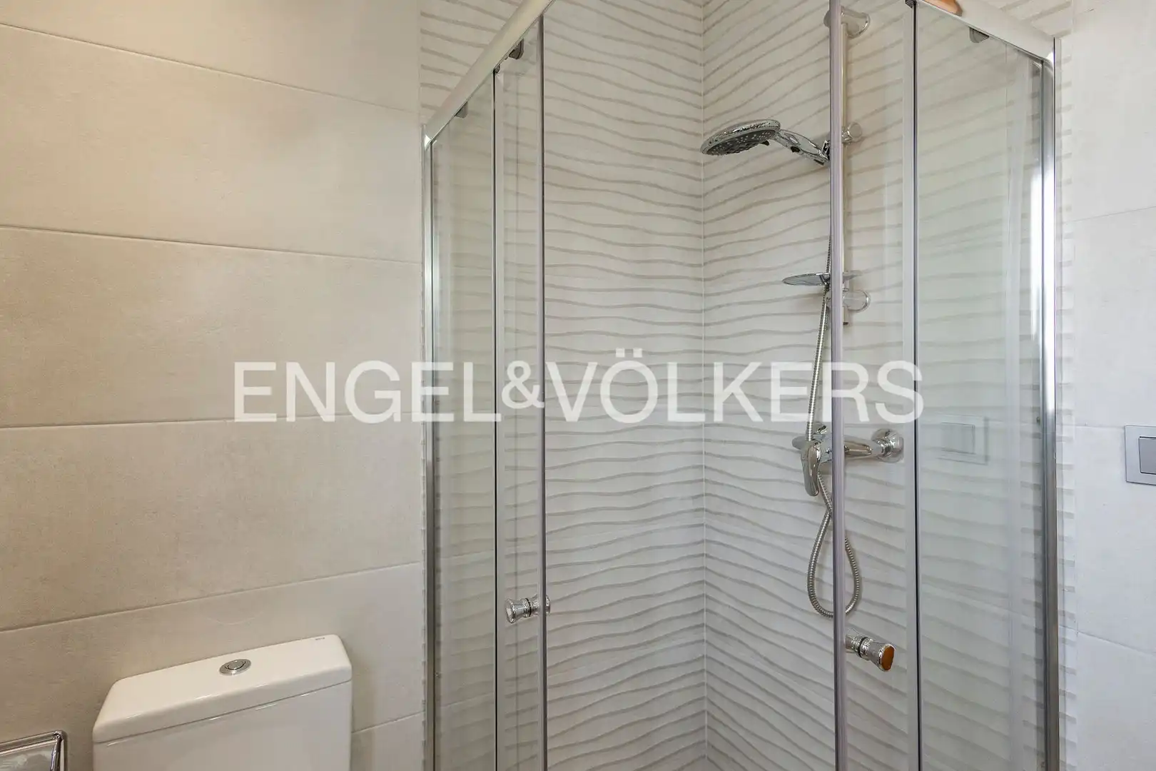 Bathroom of Houses for sale in Sant Sadurní d'Anoia  with Air Conditioner, Heating and Private garden