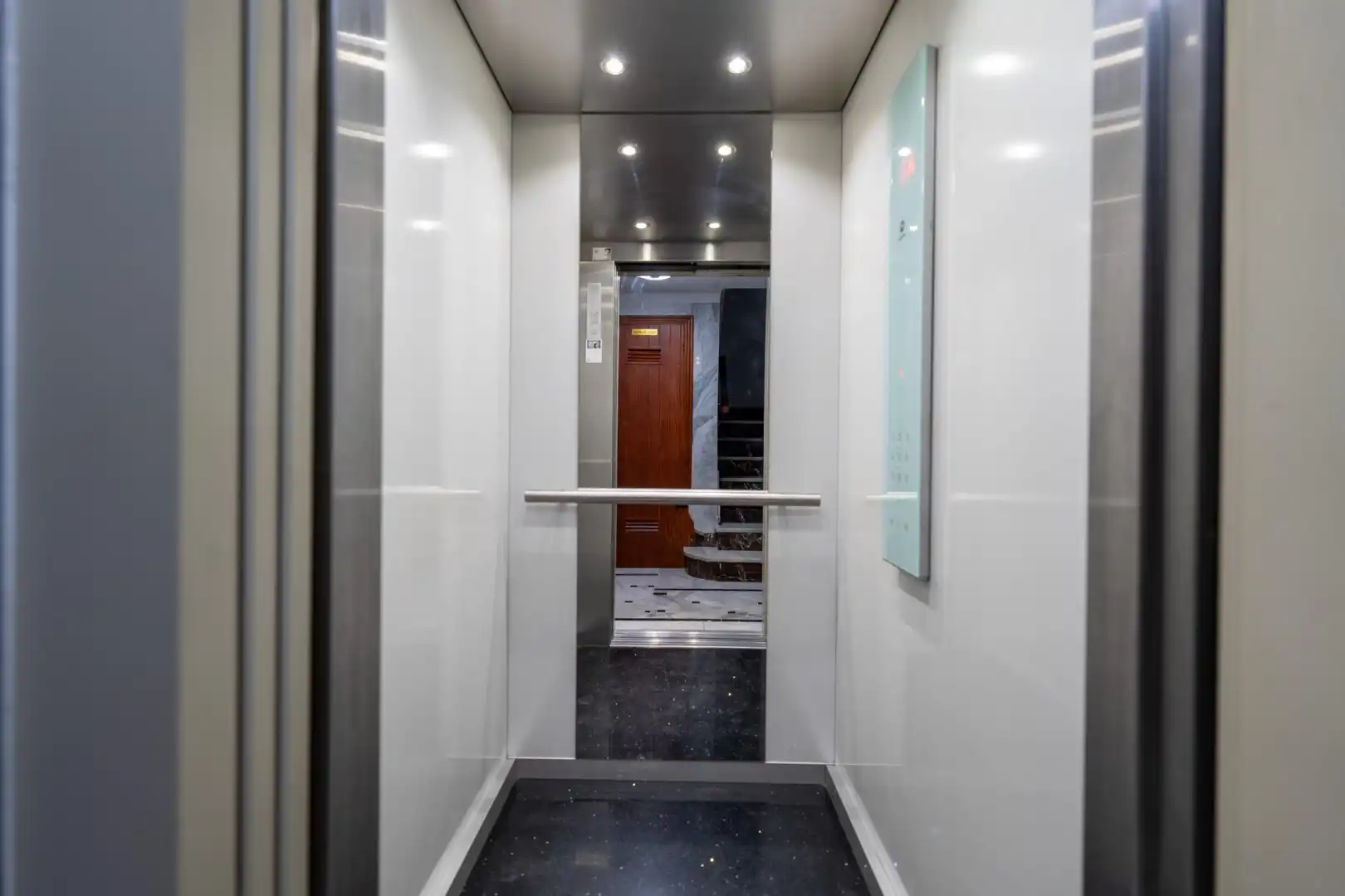 Flat for sale in Almería  with Air Conditioner, Storage room and Balcony