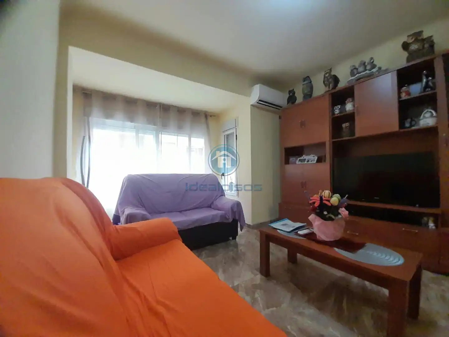 Sala d'estar de Pis en venda en Alicante / Alacant amb Aire condicionat i Moblat